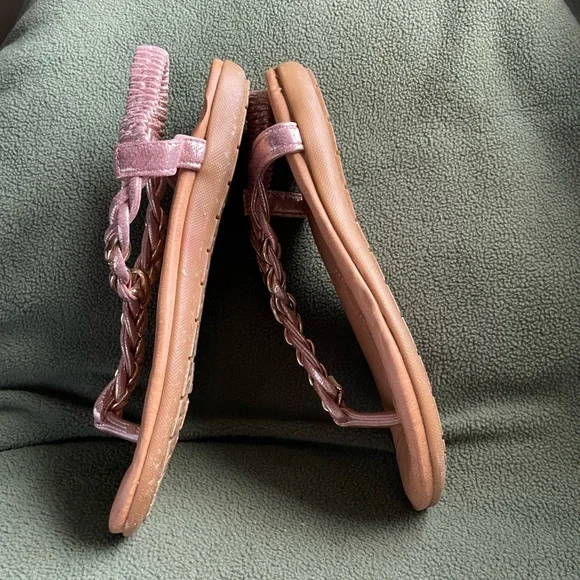 Sandals - Picture 2 of 5